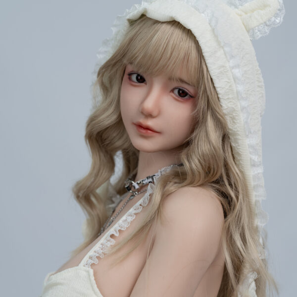 DSCF9256 Silicone love doll