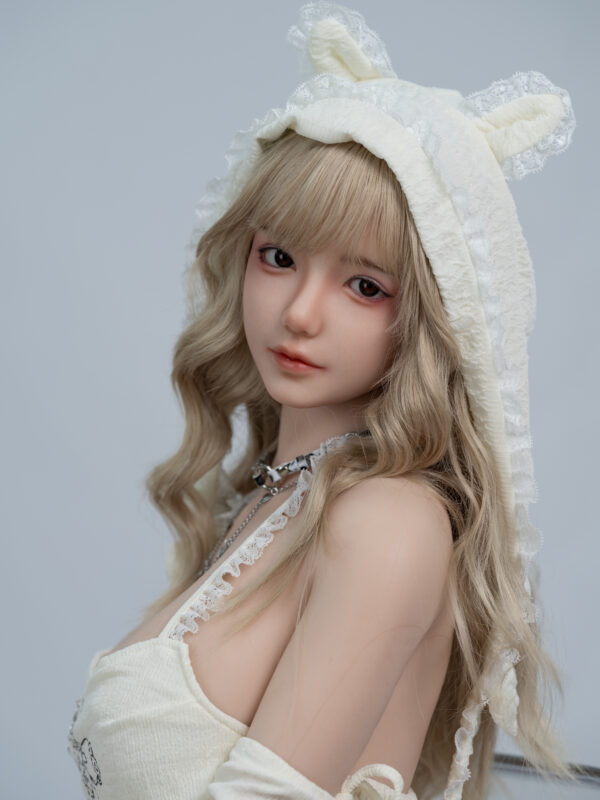 Silicone love doll