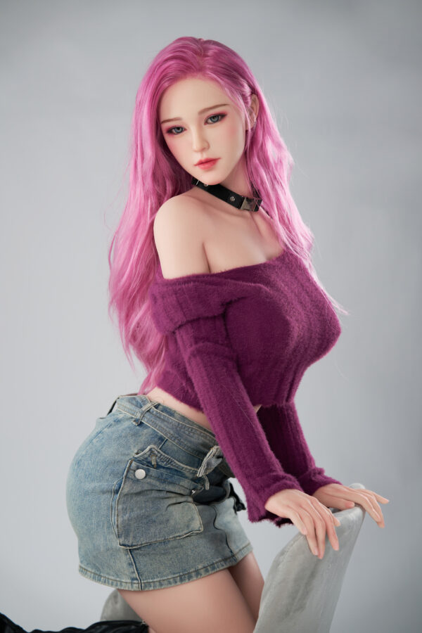 Generous inventory silicone dolls